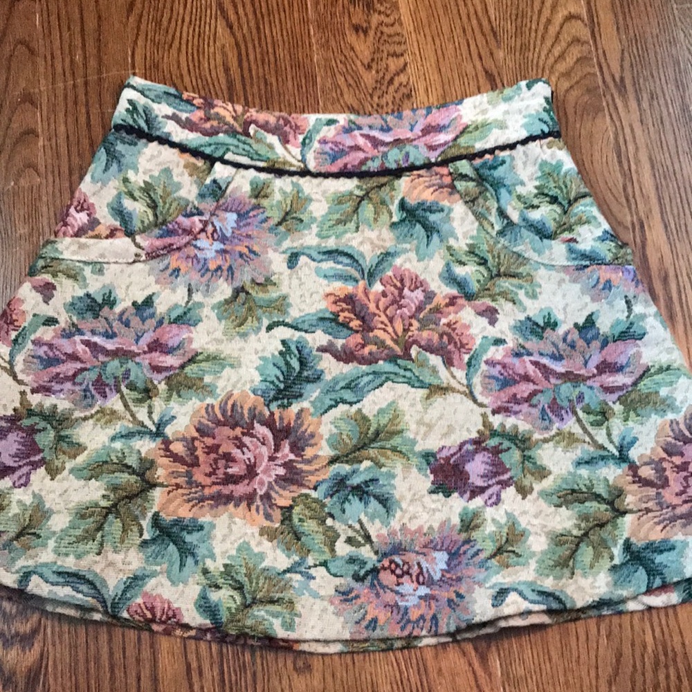 Tapestry mini skirt